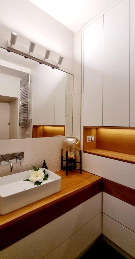 Amazing Flat With Garden, Vinohrady Near Center * Praha